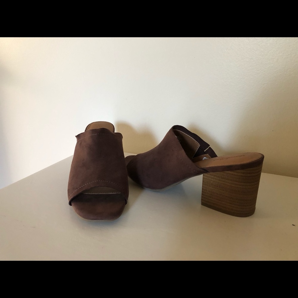 Peep Toe Block High Heel